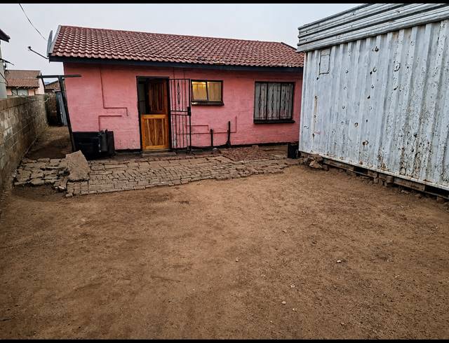 2 BEDROOM HOUSE FOR SALE IN EVATON WEST